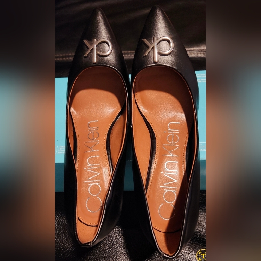 Calvin Klein Black Pointed Toe Heels - Picture 2 of 7